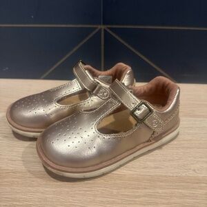 Stride Rite Little Girls SRtech Nell Mary Jane Shoe Gold - Size 8 Toddler